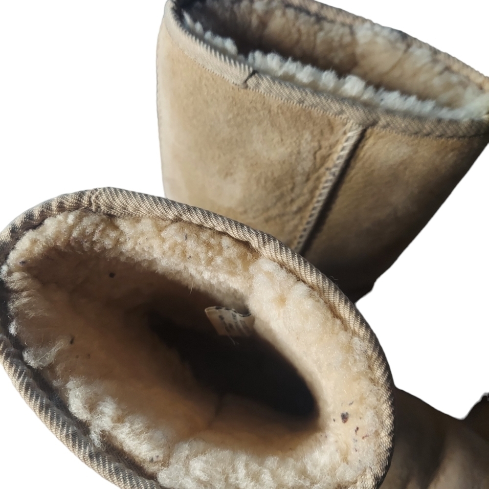 6 UGG‎ tan boots - Picture 4 of 8